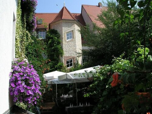 Hotel Unstruttal, Book Hotel Hotels in Garz with Parking, Parking