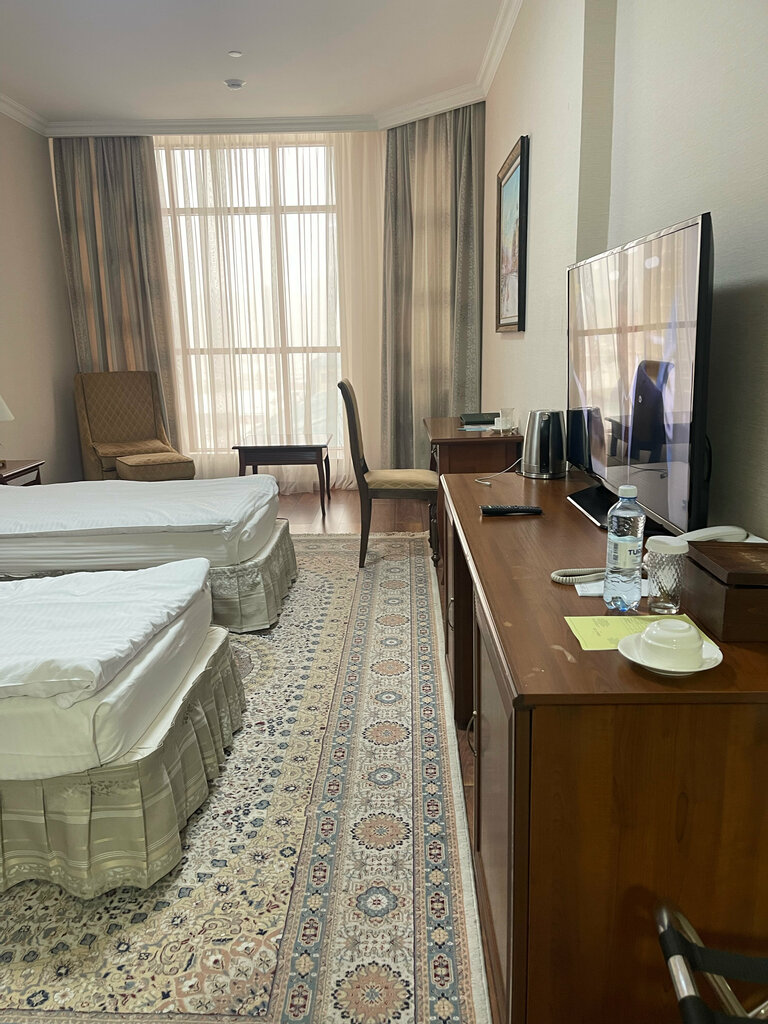 Alanda Hotel