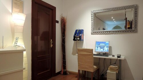 Hostal Cervantes, Забронировать Отель центр города Мадрид, рядом с Национальный археологический музей Испании