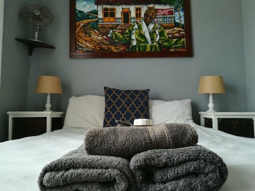 Saltycrax Backpackers and Surf Hostel, Reservar Albergue Albergues em Cape Peninsula, Albergue