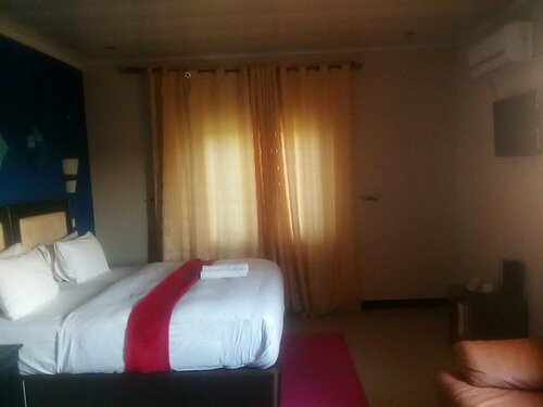 Royal Olympia Lodges and Safaris Livingstone, Забронировать Дом для отпуска Ливингстон Замбия
