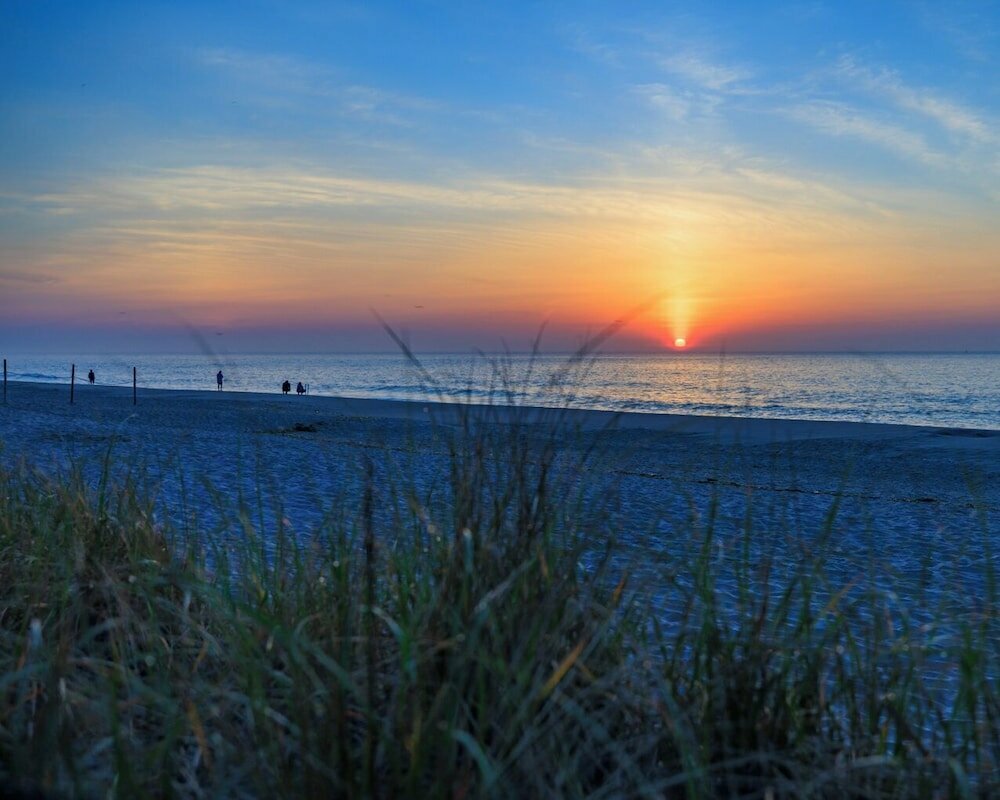 The White Sands Oceanfront Resort & Spa