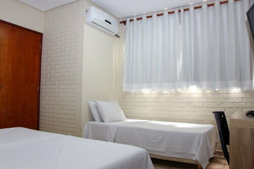 OYO Hotel Serras De Goyaz Centro, Забронировать Отель Гояния Гояс
