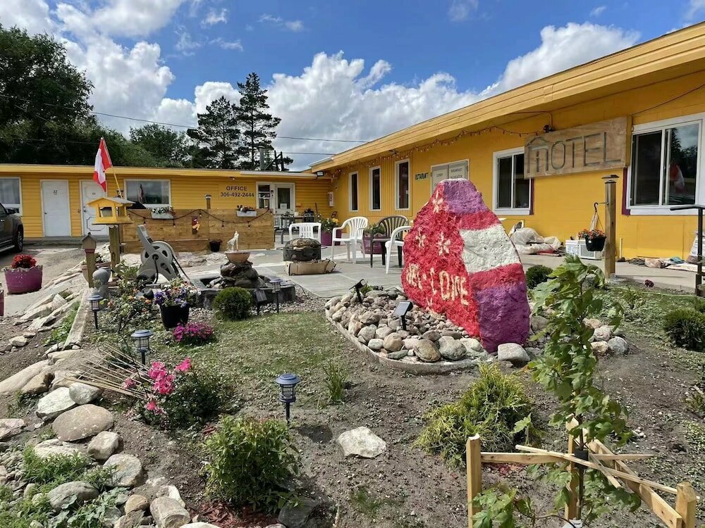 Dundurn Motel