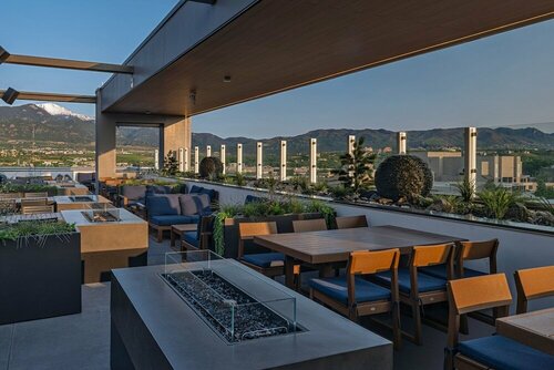 Element by Marriott Colorado Springs Downtown, Забронировать Отель Колорадо-Спрингс Колорадо