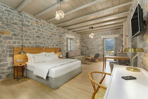Trapela Limeni Luxury Suites, Reserva ahora Hotel Hoteles en Peloponeso con aparcamiento, Aparcamiento