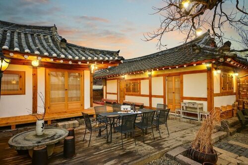 Gyeongju Hanokstay Hangbokhanzip, Забронировать Гостевой дом Отели Кёнджу с парковкой, рядом с Гробница короля Мичху, Парковка