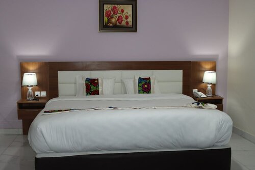 Rhogem Hotel, Đặt Khách sạn Takoradi 