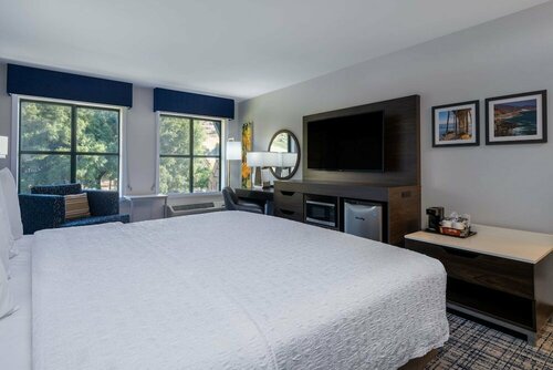 Hampton Inn & Suites Agoura Hills, Rezervați Hotel Agoura Hills Los Angeles Metropolitan Area