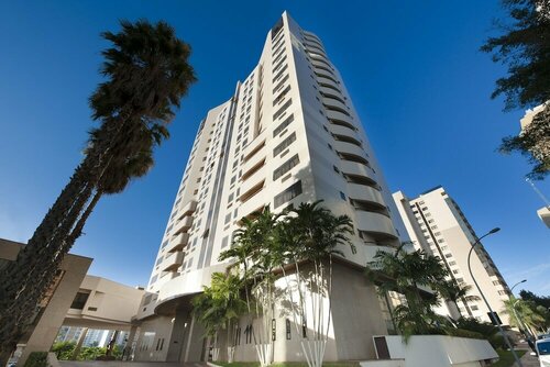 FLAT COMFORT SUITES BRASÍLIA, AO LADO DA ESPLANADA DOS MINISTÉRIOS E DO ESTÁDIO MANÉ GARRINCHA, PISCINA, SAUNA, ACADEMIA, WI-FI, TV A CABO By REI DOS FLATS, Забронировать Отель Отели Бразилиа 4 звезды, рядом с Торговый центр Conjunto Nacional, 4*
