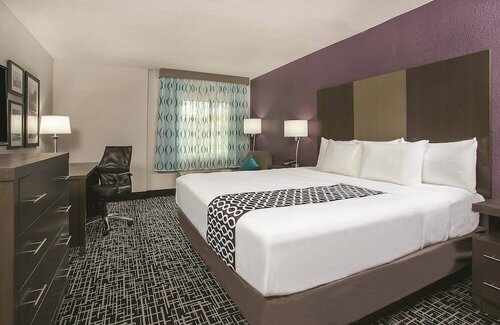 Candlewood Suites Chattanooga - East Ridge by IHG, Забронировать Отель Отели Теннесси с парковкой, Парковка
