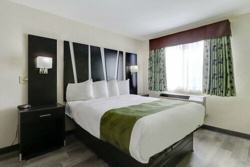Quality Suites, Забронировать Отель Отели Нью-Мексико с парковкой, Парковка