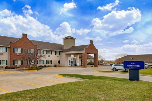 AmericInn Hotel and Suites Pella, Book Hotel Pella Iowa