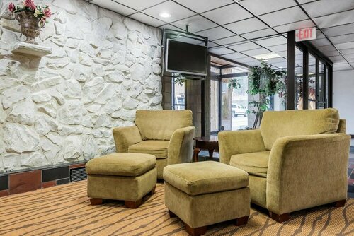 Quality Inn & Suites Binghamton Vestal, Buchen Sie Hotel Binghamton (und Umgebung) New York State