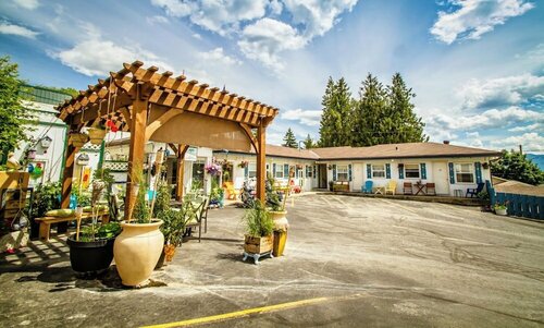 Creston Valley Motel, Đặt Nhà nghỉ ven đường Creston Kootenay Rockies