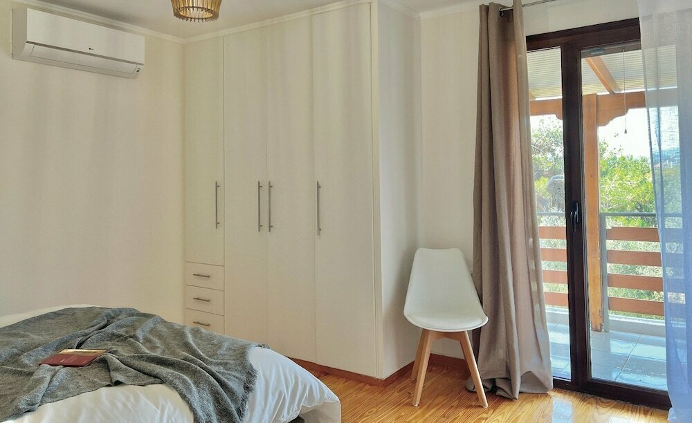 Ryze Apartments airport by Airstay