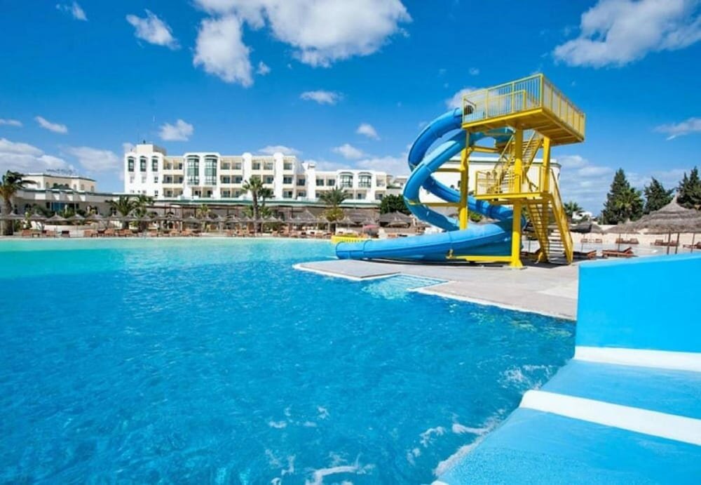 Soviva Resort - Families Only