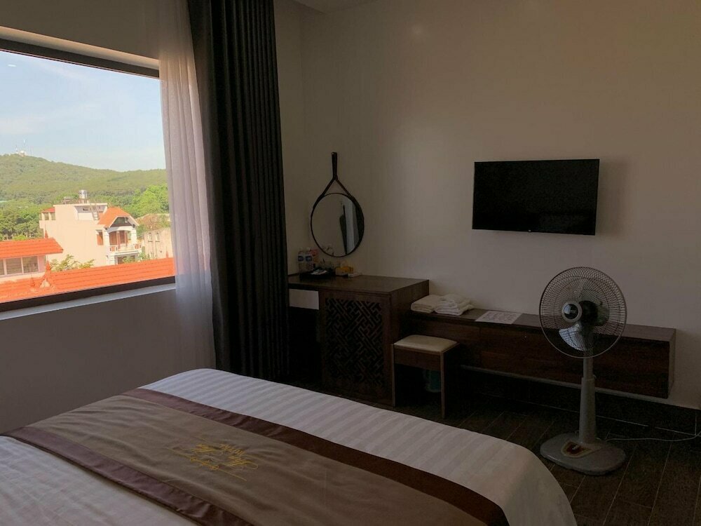 Win Win Hotel