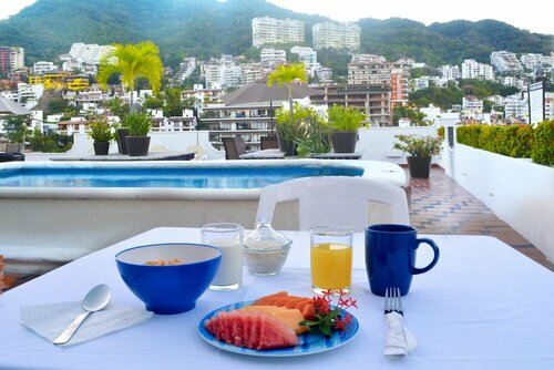 Hotel Eloisa - Near Playa de los Muertos, Забронировать Отель Пуэрто-Вальярта Халиско