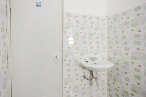 RedDoorz near Plaza Araya 2, Réserver Hôtel Hôtels 3 étoiles à Malang, près de Plaza Araya, 3*