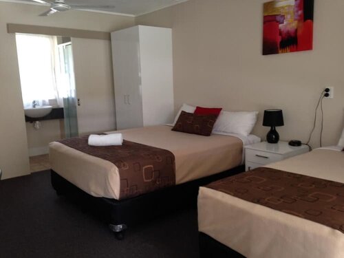 Kalua Motel, Забронировать Мотель Бандаберг Fraser Coast, рядом с Музей Fairymead House Sugar