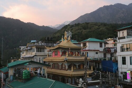 Hotel Buddha's Abode- Best Hotel in McleodGanj Main Market, Забронировать Отель СПА-отели Дхармсала, SPA-услуги