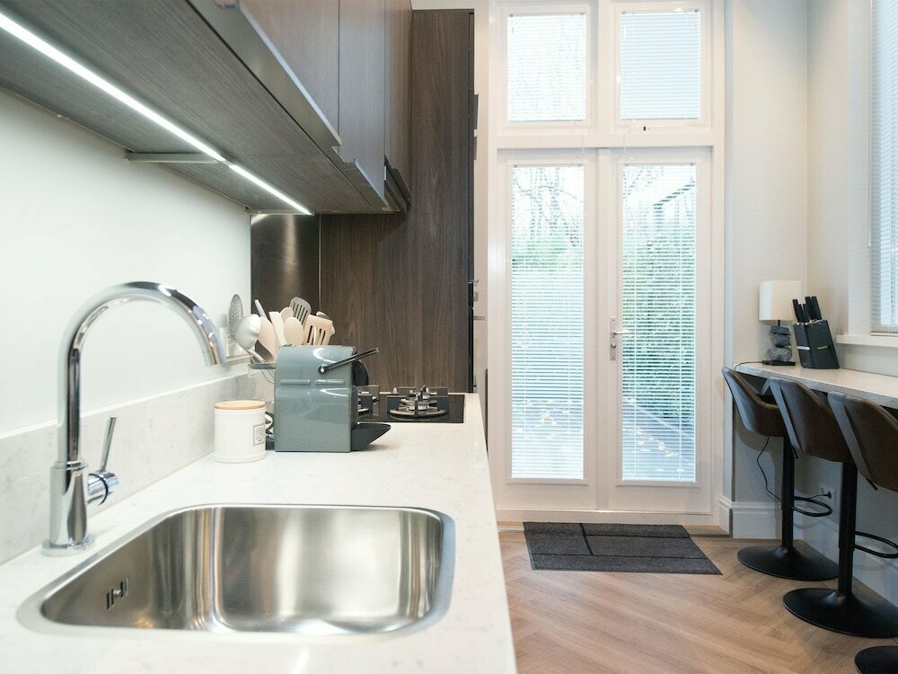 BizStay Park Central Apartments