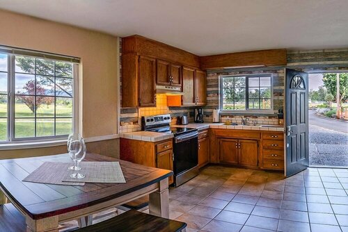 Racing Horse Guest House~free Unlimited Golf, Book Pension Rogue River Applegate Valley