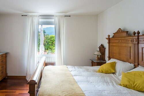 Residenza Firenze, Забронировать Отель Карате-Урио Озеро Комо