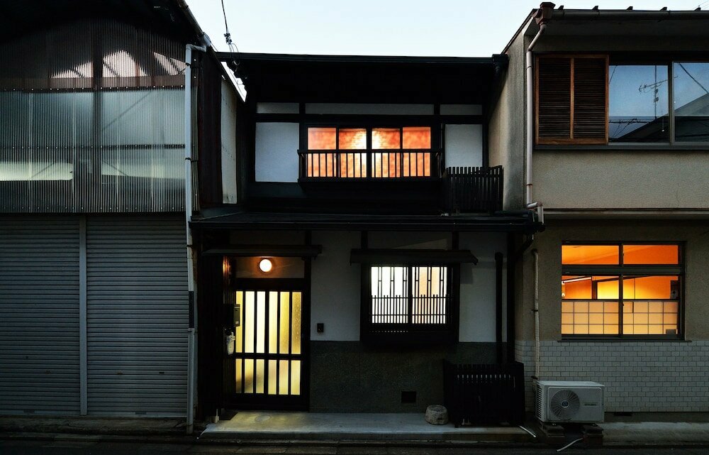 Raku Inn