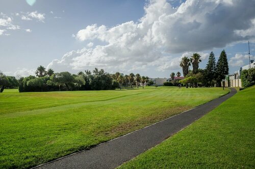 Greenways Golf Estate Sea View Apartment, Забронировать Апартаменты/квартира Отели Кейптауна с парковкой, Парковка