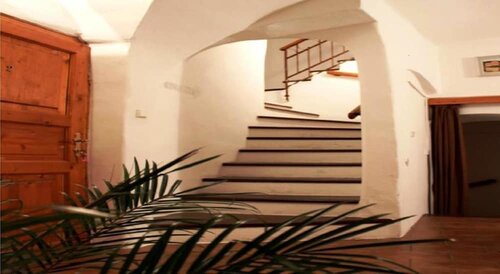 Mini Hotel Abraka, Забронировать Мини-отель Отели Чески-Крумлов с парковкой, рядом с Minorite Monastery, Парковка
