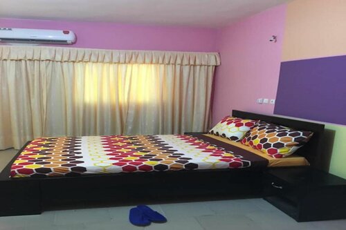 Eucalyptus Anan, Boek Hotel Hotels in Abidjan met parkeren, Parkeren