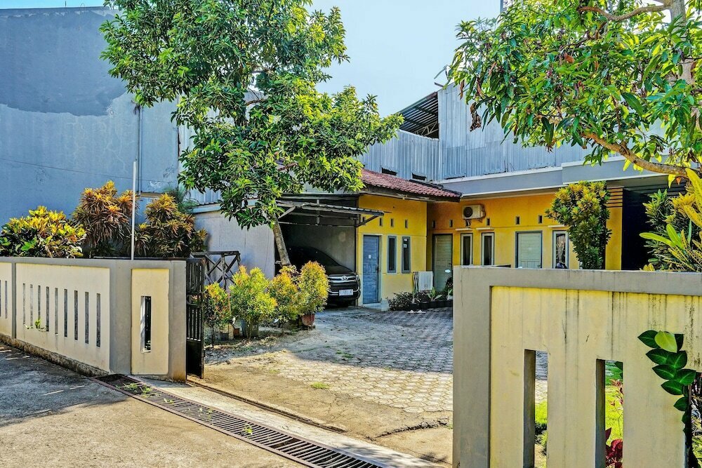 OYO 92519 Pondok Koesnita