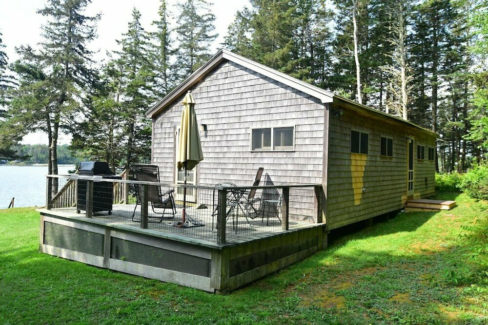 Cottage on Northwest Harbor