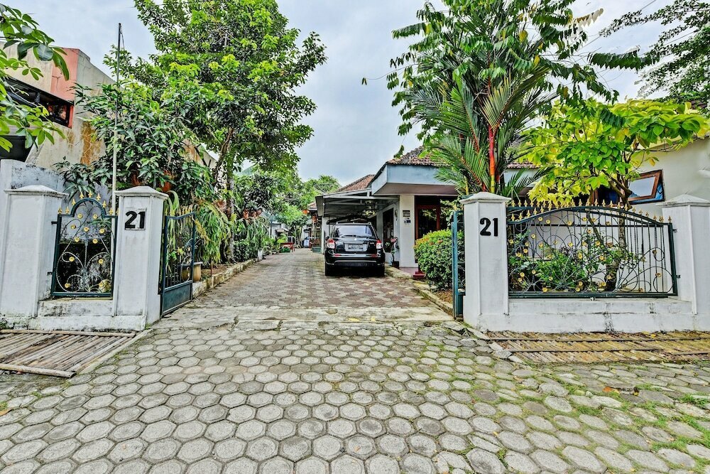 SPOT ON 91372 Wisma Bulin
