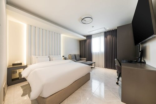 Chungju Browndot Cityhall, Book Hotel Chungju Chungcheongbuk-Do