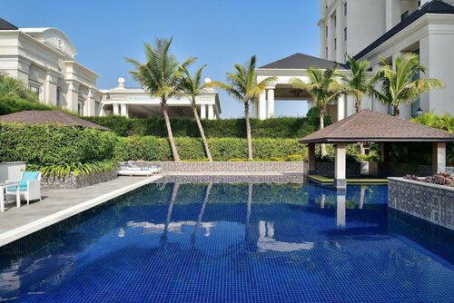 Sheraton Grand Palace Indore, Забронировать Отель Отели штата Махараштры 5 звезд, 5*