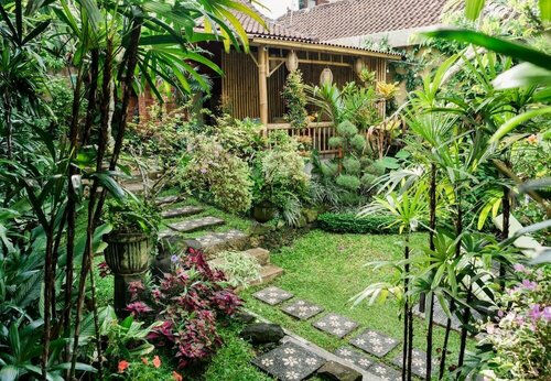 Desak Putu Putra Hidden