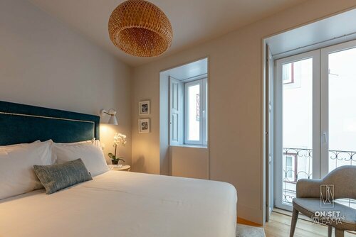 ON/SET Alfama - Lisbon Cinema Apartments, Забронировать Апартаменты/квартира Санта-Мария-Майор Лиссабон, рядом с Portas do Sol Belvedere