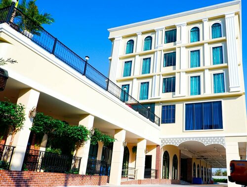 Banbua Grand Udon, Забронировать Отель Удонтхани Udon Thani Province, рядом с Универмаг UD Town