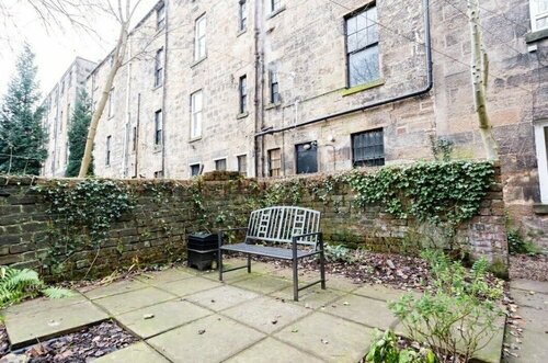 Vibrant Spacious Apartment In West End, Забронировать Апартаменты/квартира Глазго Стратклайд