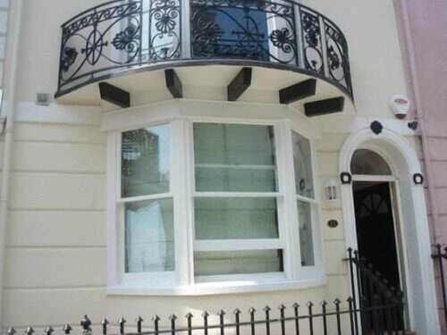 Grand Pier Guest House, Book Hotel Brighton Merseyside
