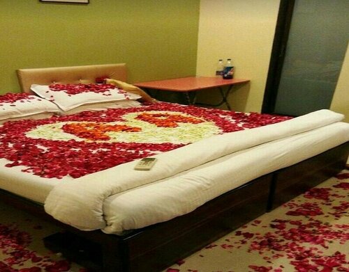 Room Maangta 212 - Andheri East, Забронировать Отель Отели Mumbai Region с парковкой, Парковка