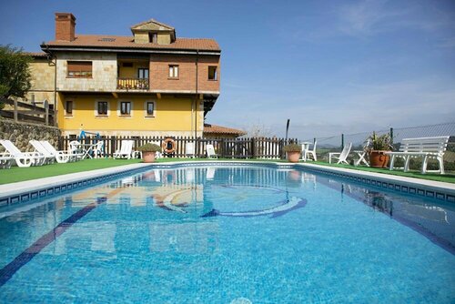 Apartamentos La Gloria, Забронировать Апартаменты/квартира Кеведа Cantabria Coast