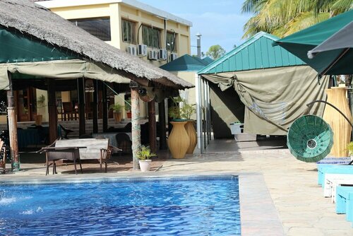 Thamole Lodge, Boek Hotel Maiaia Nampula