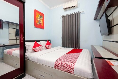 OYO 1829 Zaira House, Book Hotel Hoteller i Sleman med parkering, Parkering