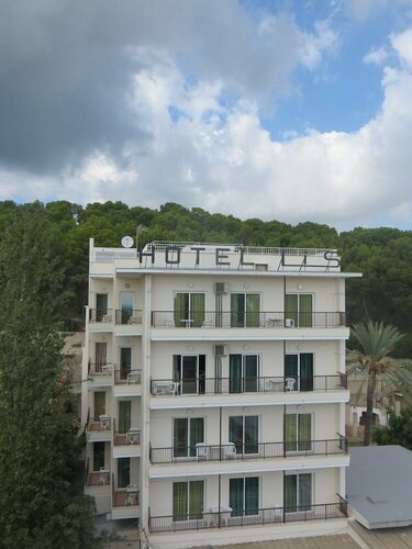 Hotel Lis, Book Hotel Cala Major Palma, nær Es Genetó