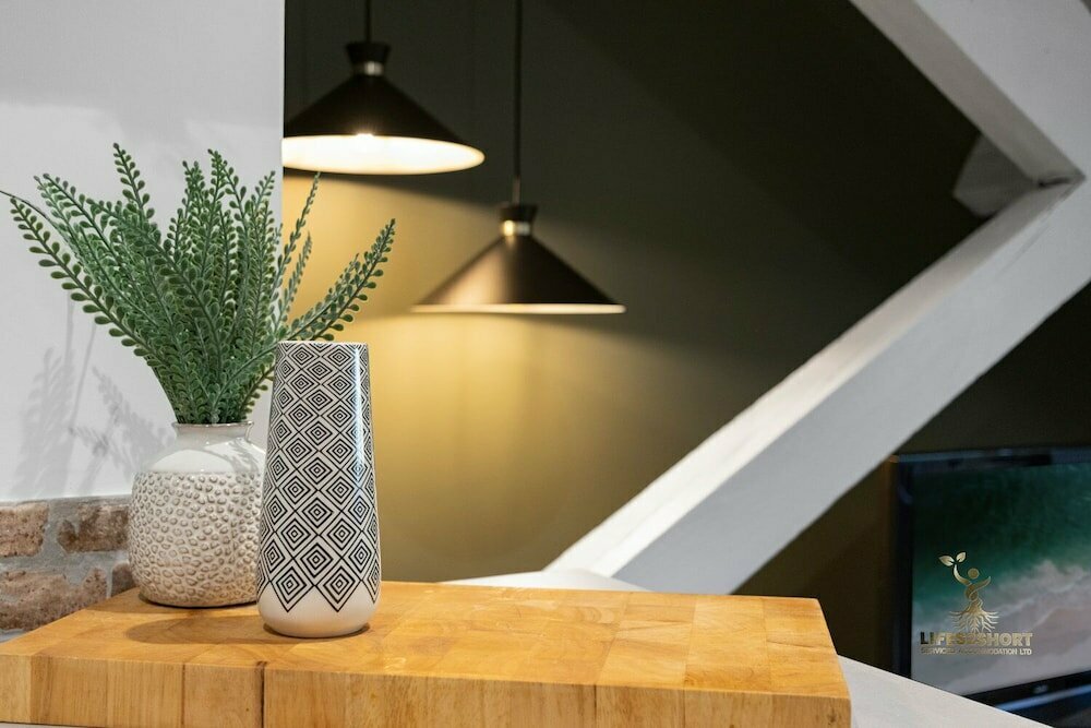 Luxe Courtyard Apt - Exeter City Centre
