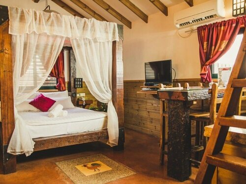 Neve Bar boutique hotel in the village, Забронировать Бутик-отель Kannot Центральный Округ Израиля
